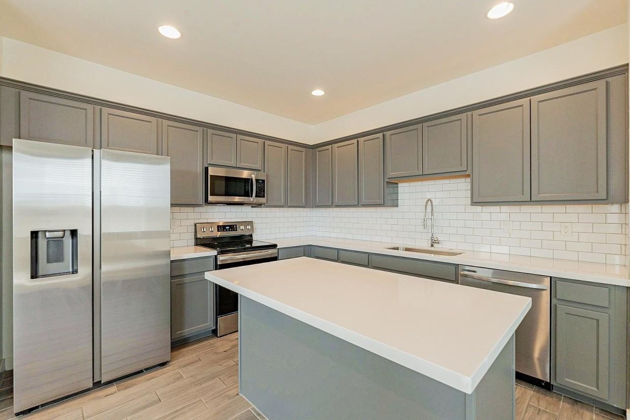 5538 S Dillon - Photo 5 of 36