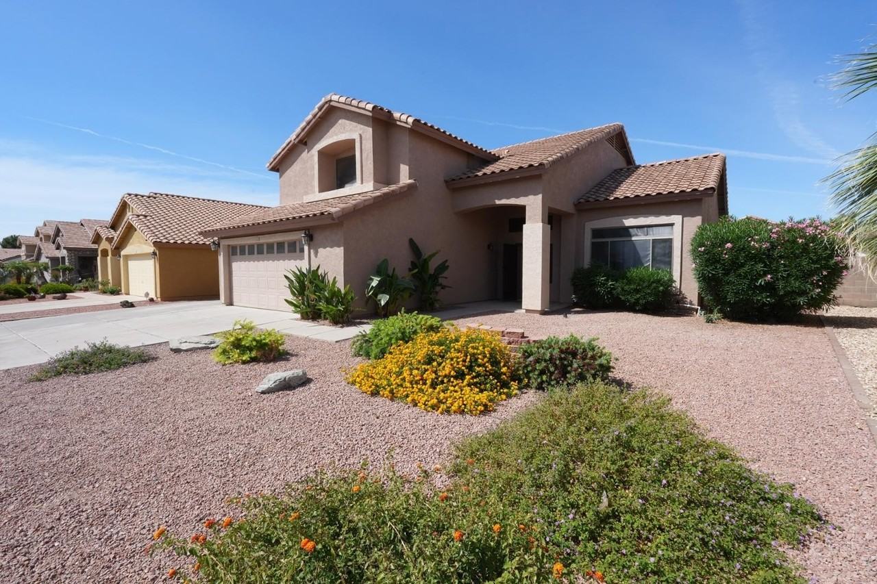 16182 N 157th Dr - Photo 3 of 32