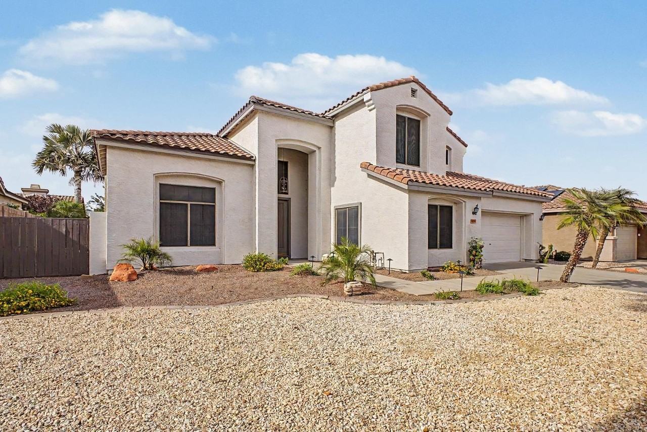 6772 W Sonnet Dr - Photo 2 of 27