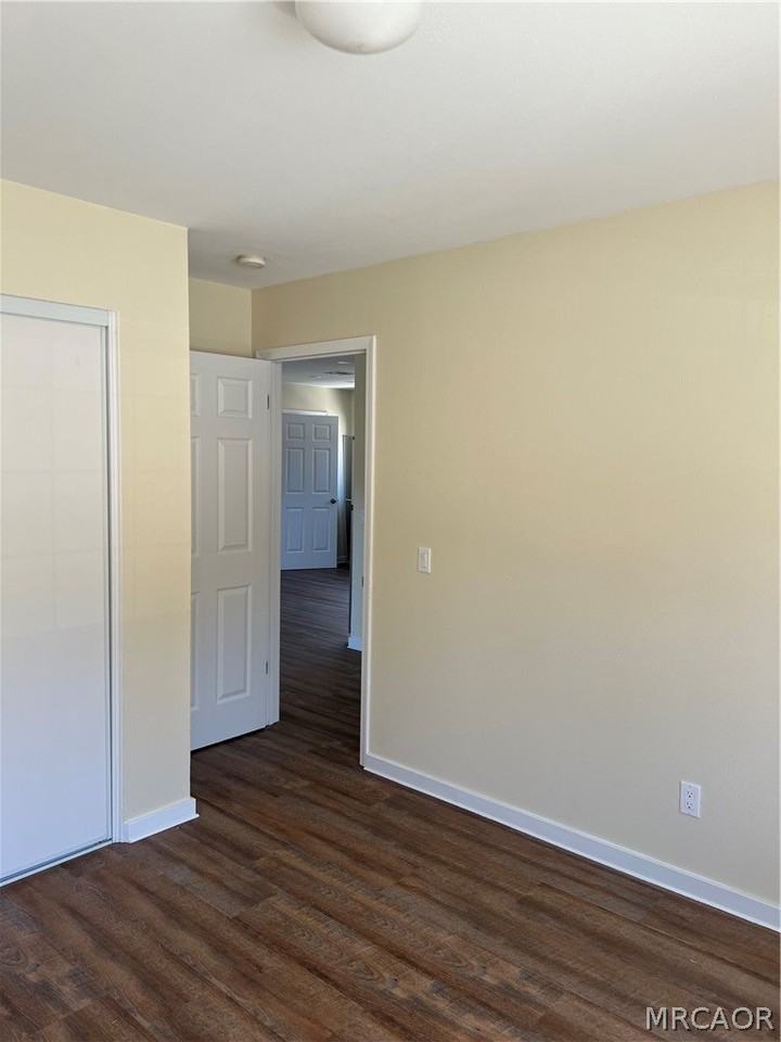 40850 Village Dr - Photo 5 of 10