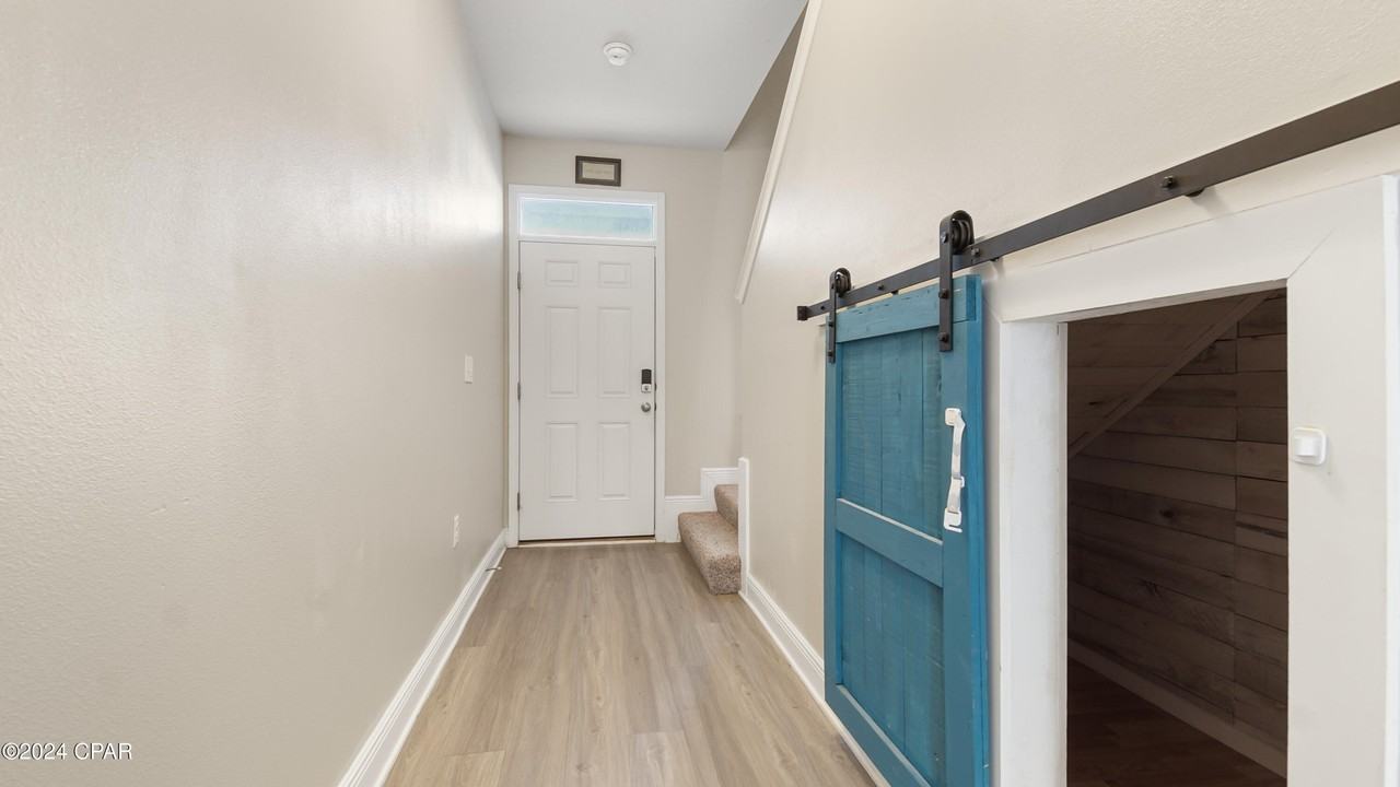 7596 Shadow Lake Dr - Photo 4 of 36