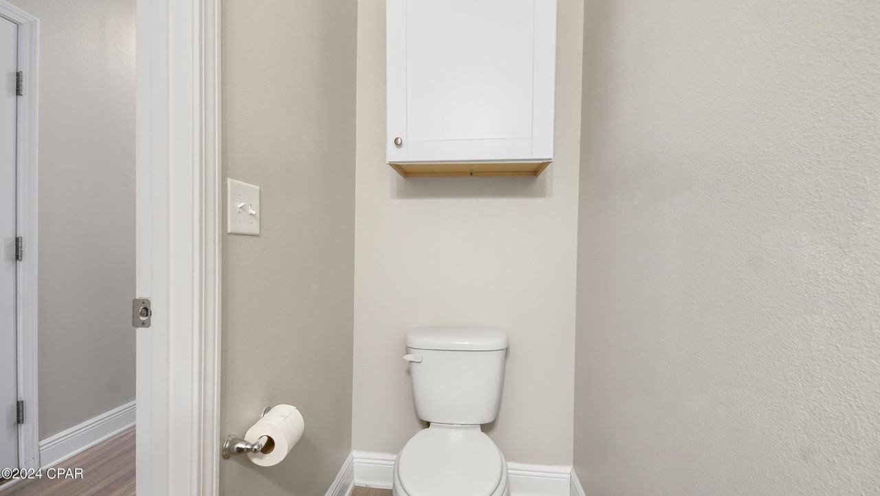 7596 Shadow Lake Dr - Photo 7 of 36