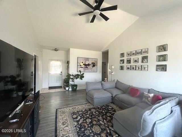 32 Wintergreen Dr - Photo 2 of 21