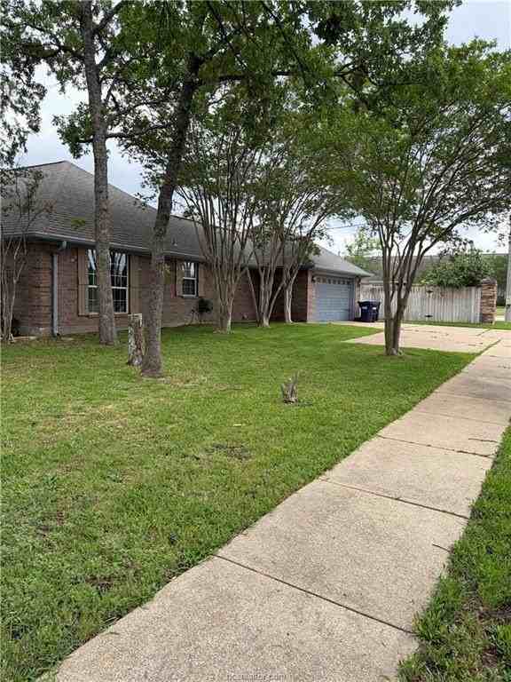 400 Heather Ln - Photo 6 of 37