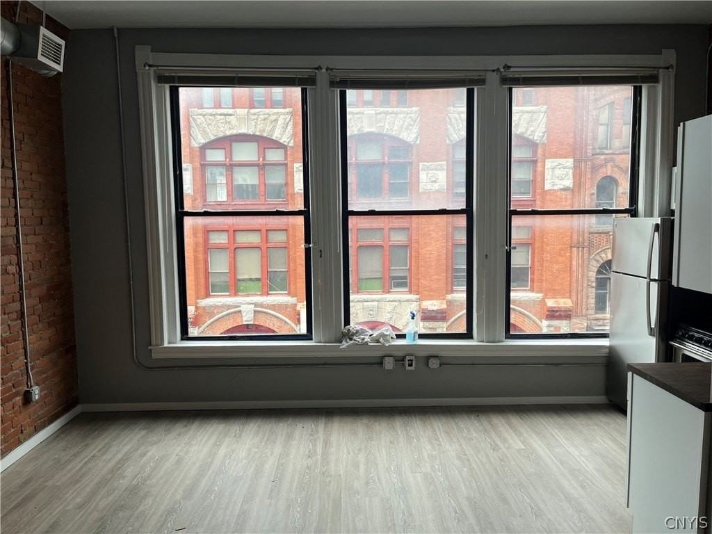 317 S Clinton St #3C - Photo 2 of 8