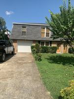 featured image of 215 Baxter St