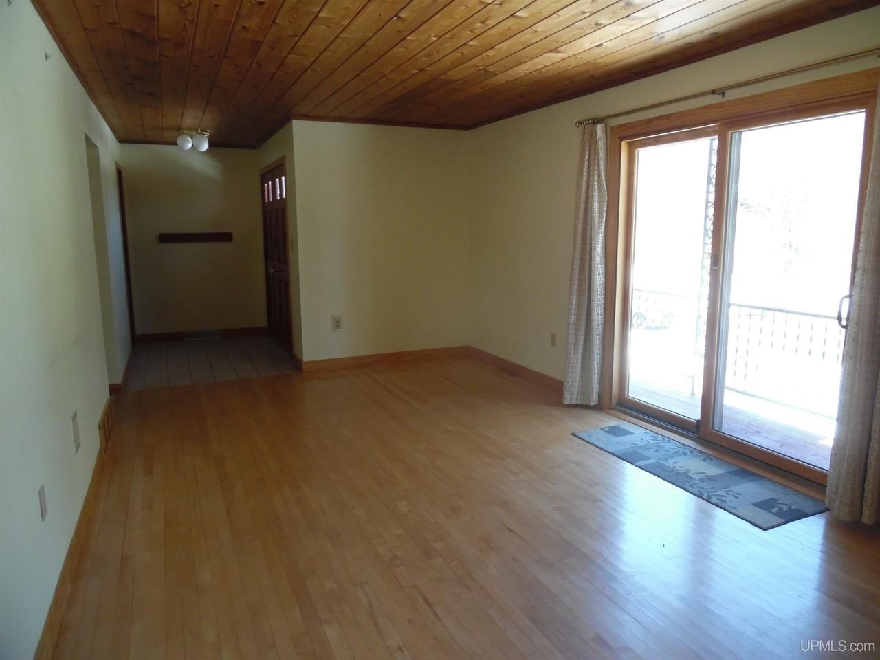 21781 Peepsock Rd - Photo 2 of 35