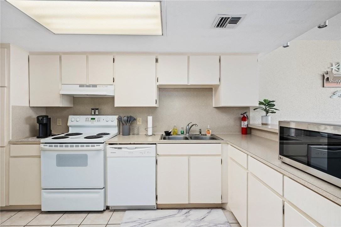 4000 Surfside Blvd #701 - Photo 4 of 39