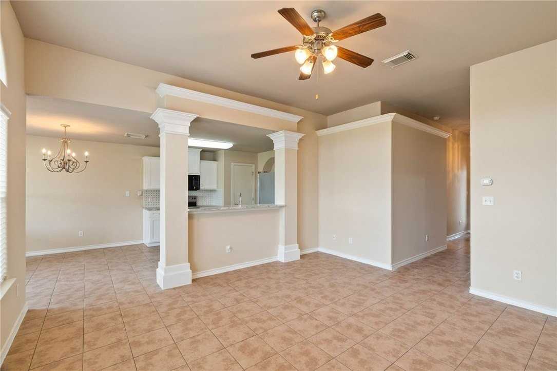 6606 Riding Wind Dr - Photo 2 of 15