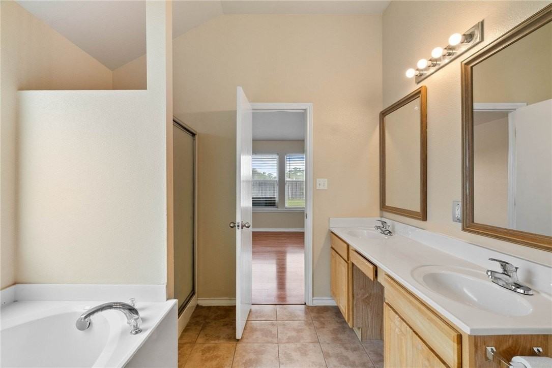 6606 Riding Wind Dr - Photo 7 of 15