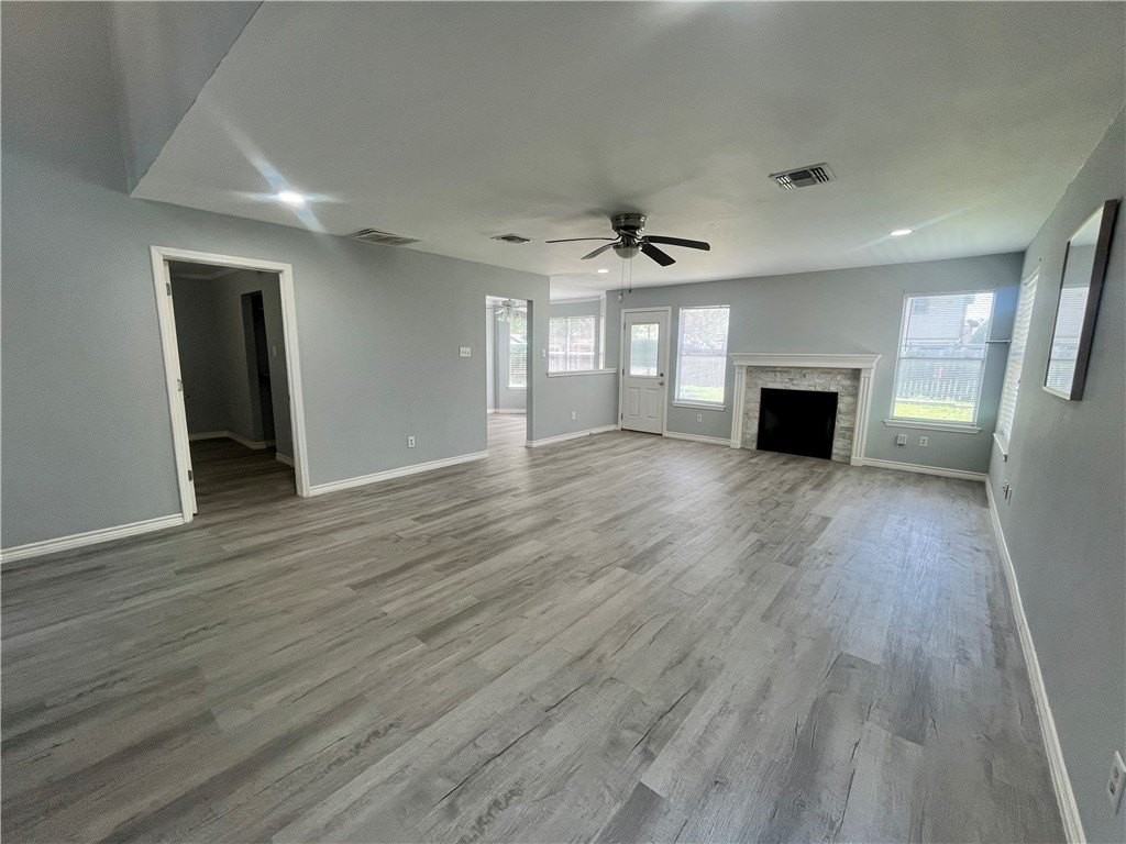 3034 Twin Creek Dr - Photo 4 of 22