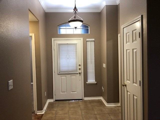 5829 Sutherland Dr - Photo 2 of 18
