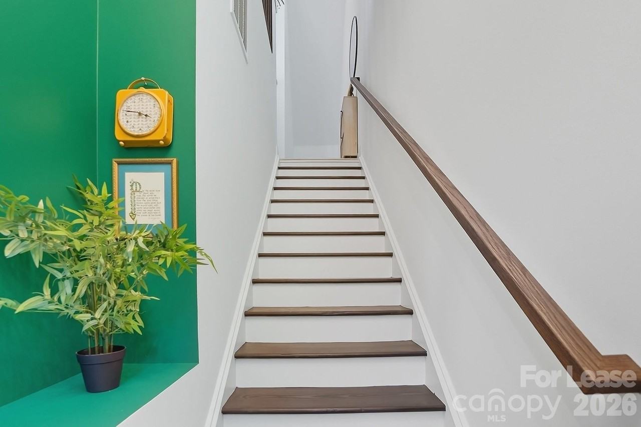 1003 Zinc Ln - Photo 5 of 47