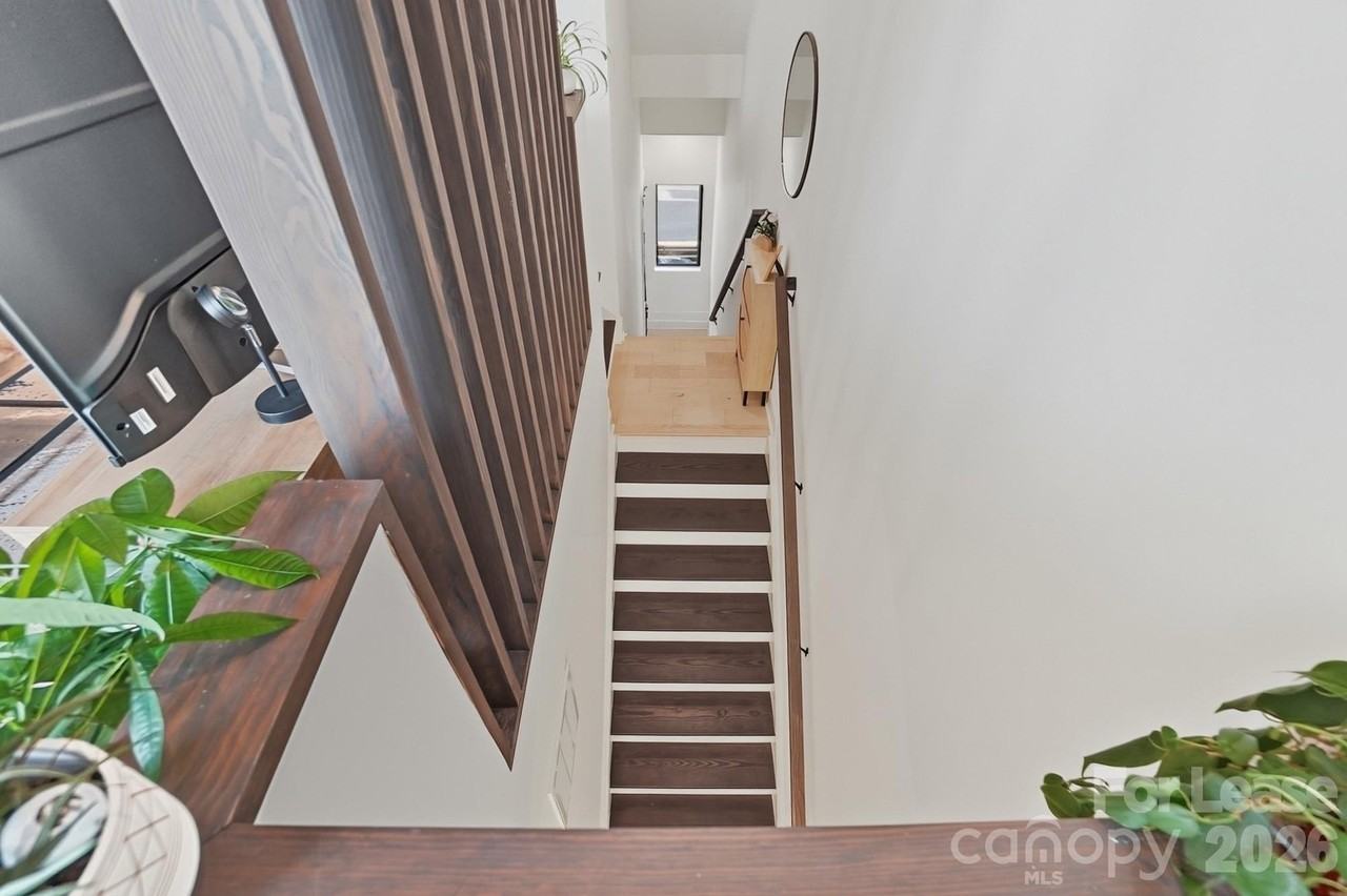 1003 Zinc Ln - Photo 7 of 47