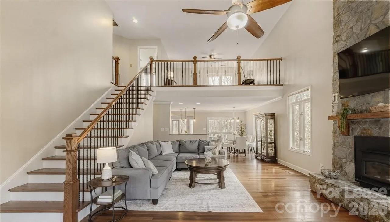 120 Tall Oak Dr - Photo 4 of 26