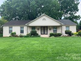 featured image of 1130 Cheddington Dr