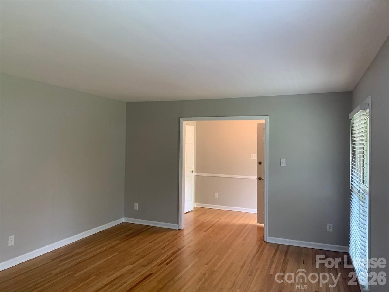 1130 Cheddington Dr - Photo 7 of 27