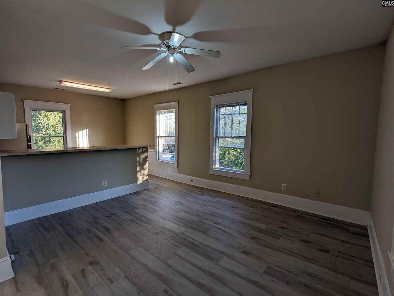 3121 Rosewood Dr - Photo 4 of 13