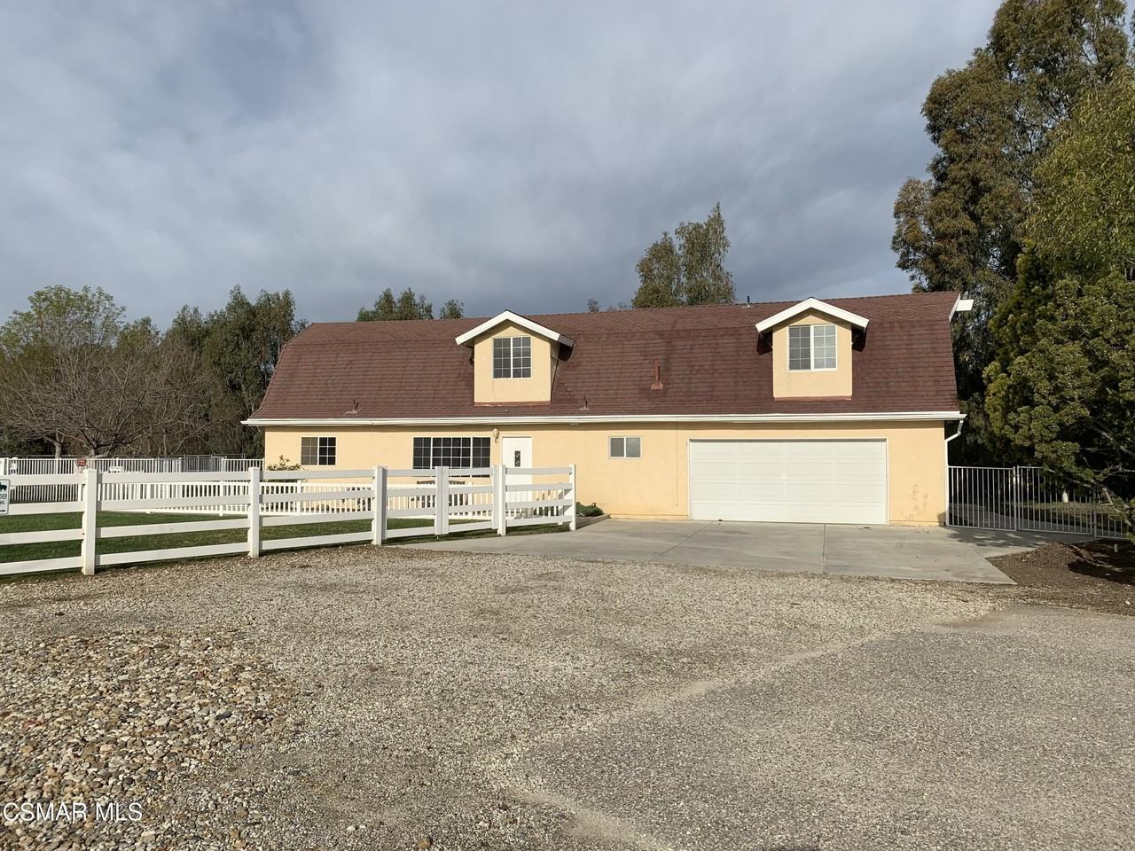 5837 E Los Angeles Ave - Photo 2 of 7