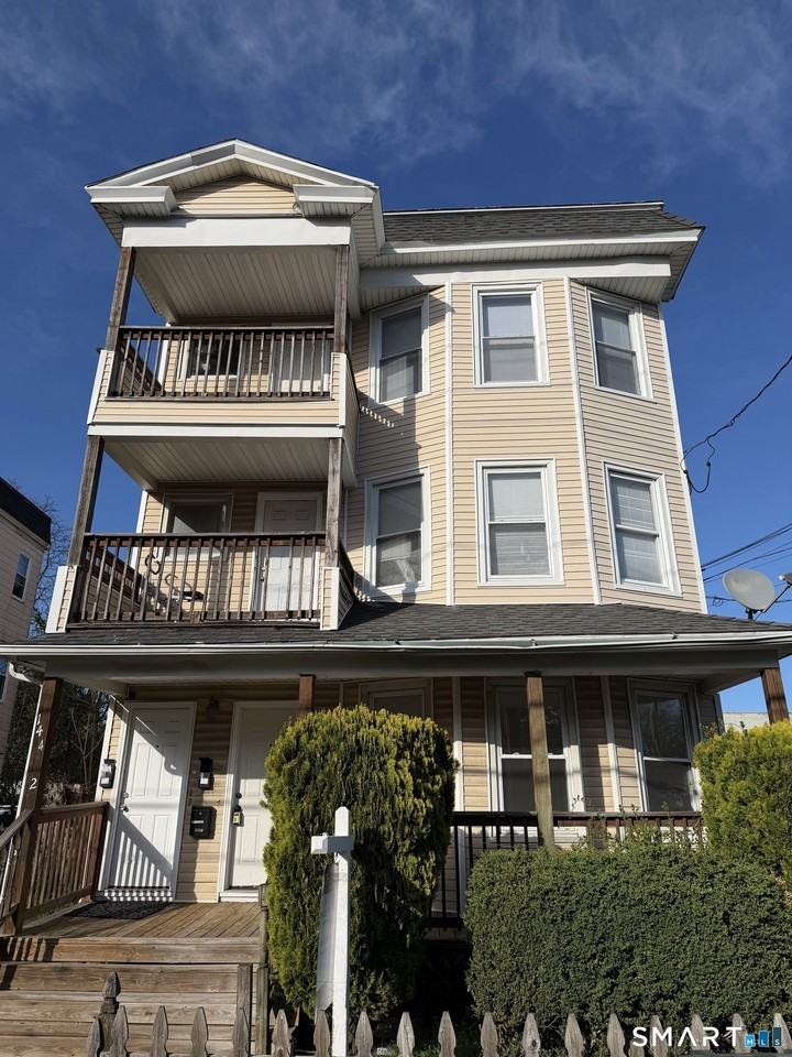 142 Cowles St