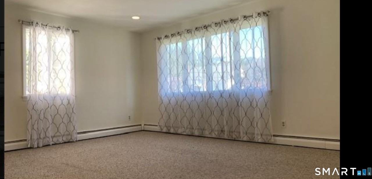 27 Hyatt Ave - Photo 4 of 6