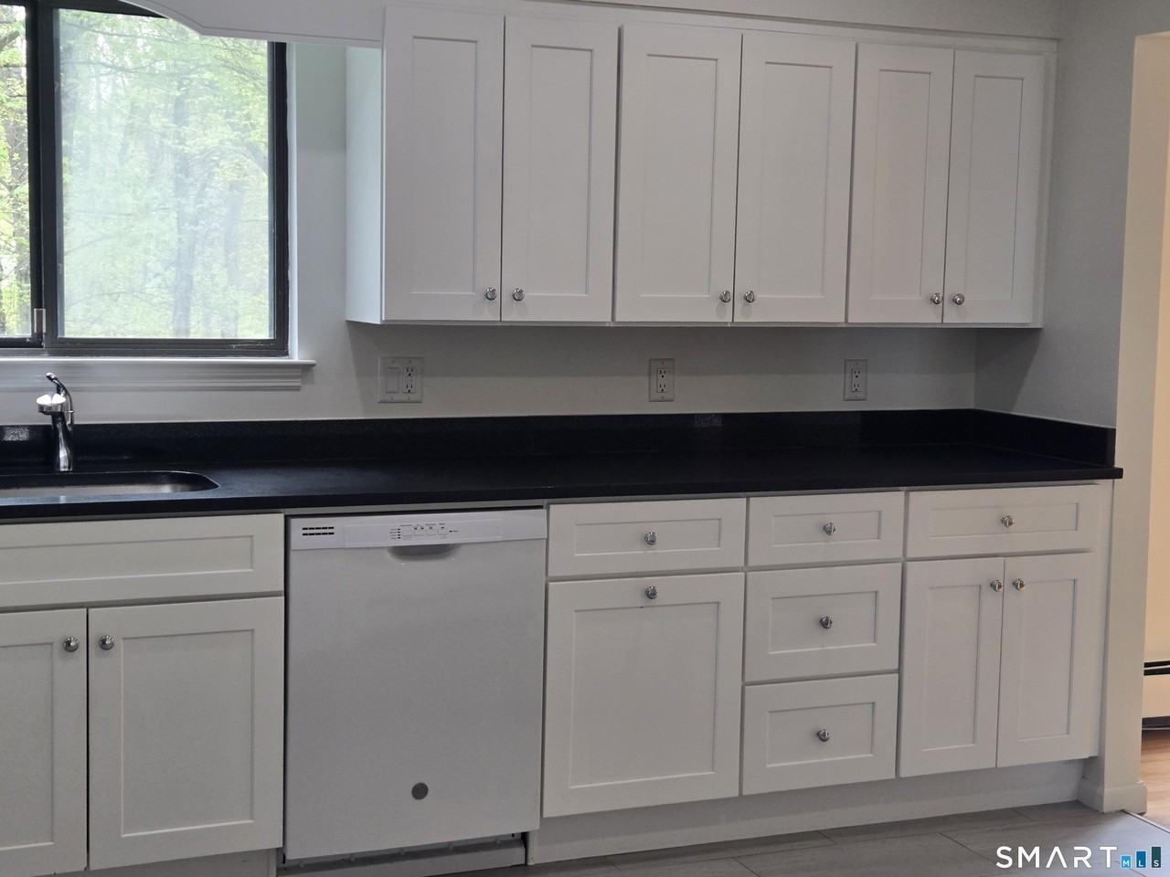 17 Loughran Ave - Photo 5 of 11