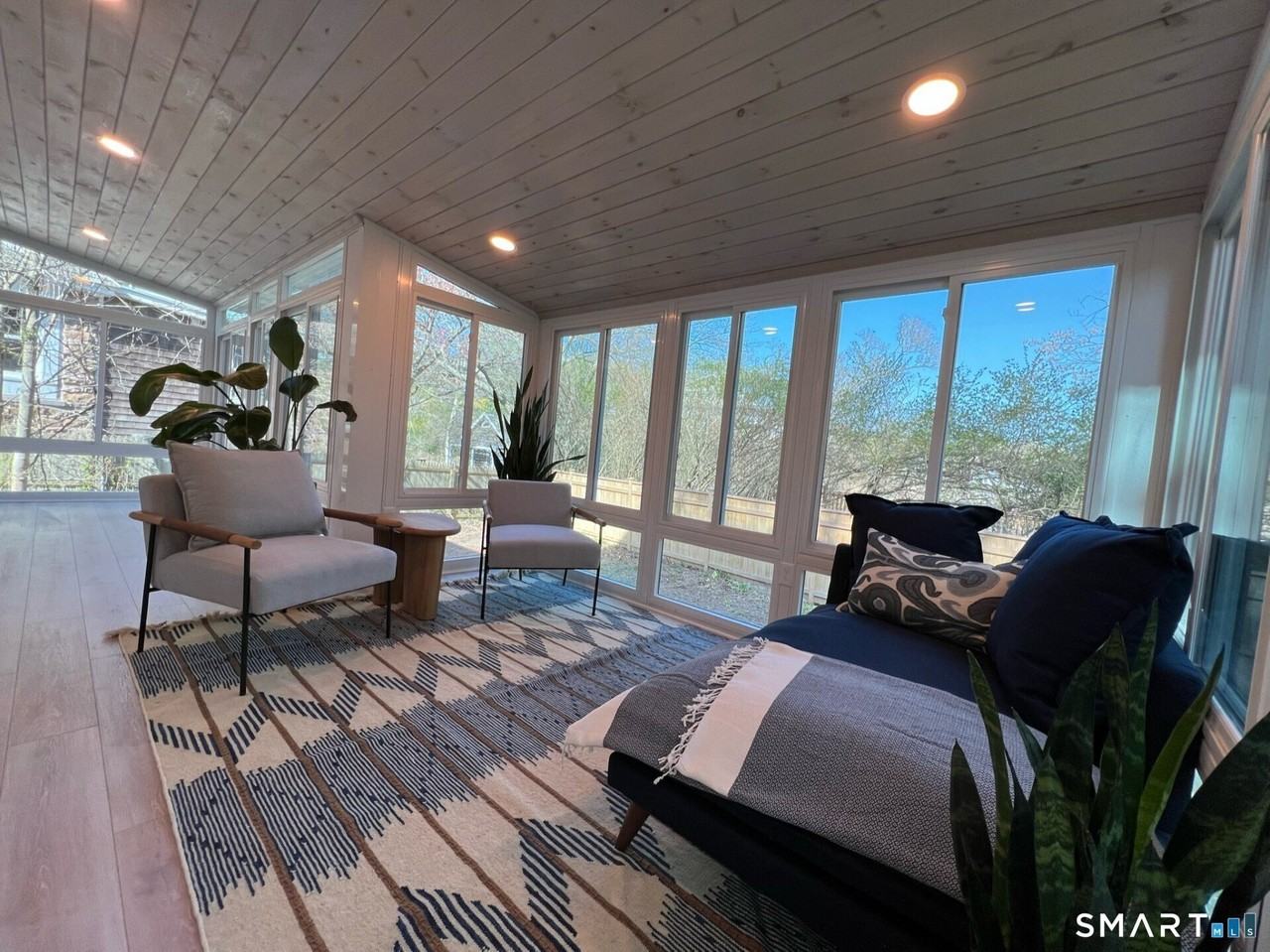 204 Clark Ave - Photo 4 of 15