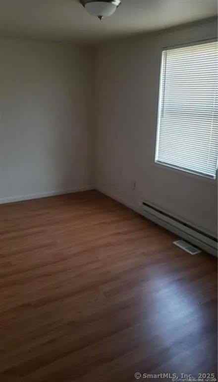 1469 Thomaston Ave - Photo 4 of 5