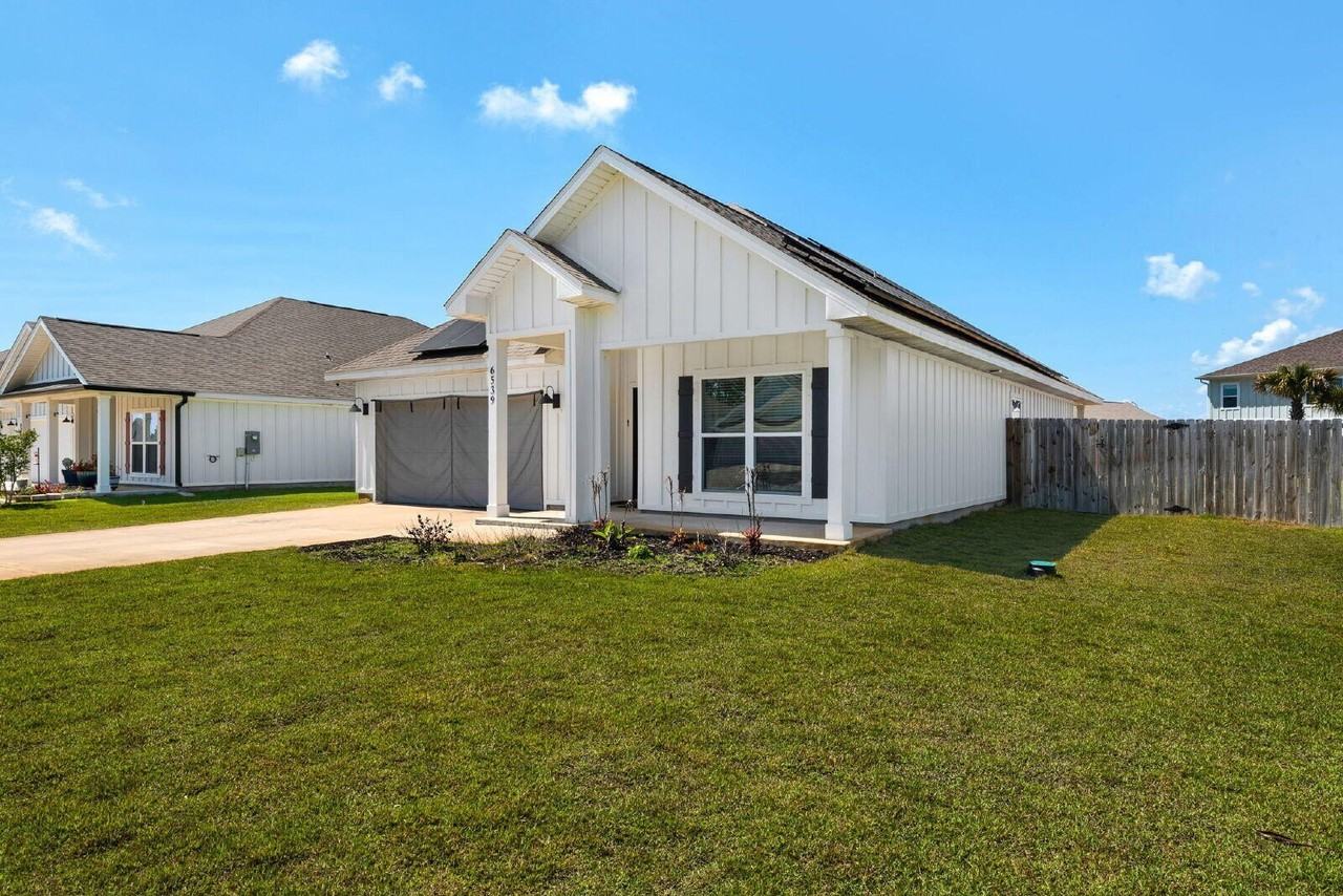 6539 Forest Bay Ave - Photo 2 of 24