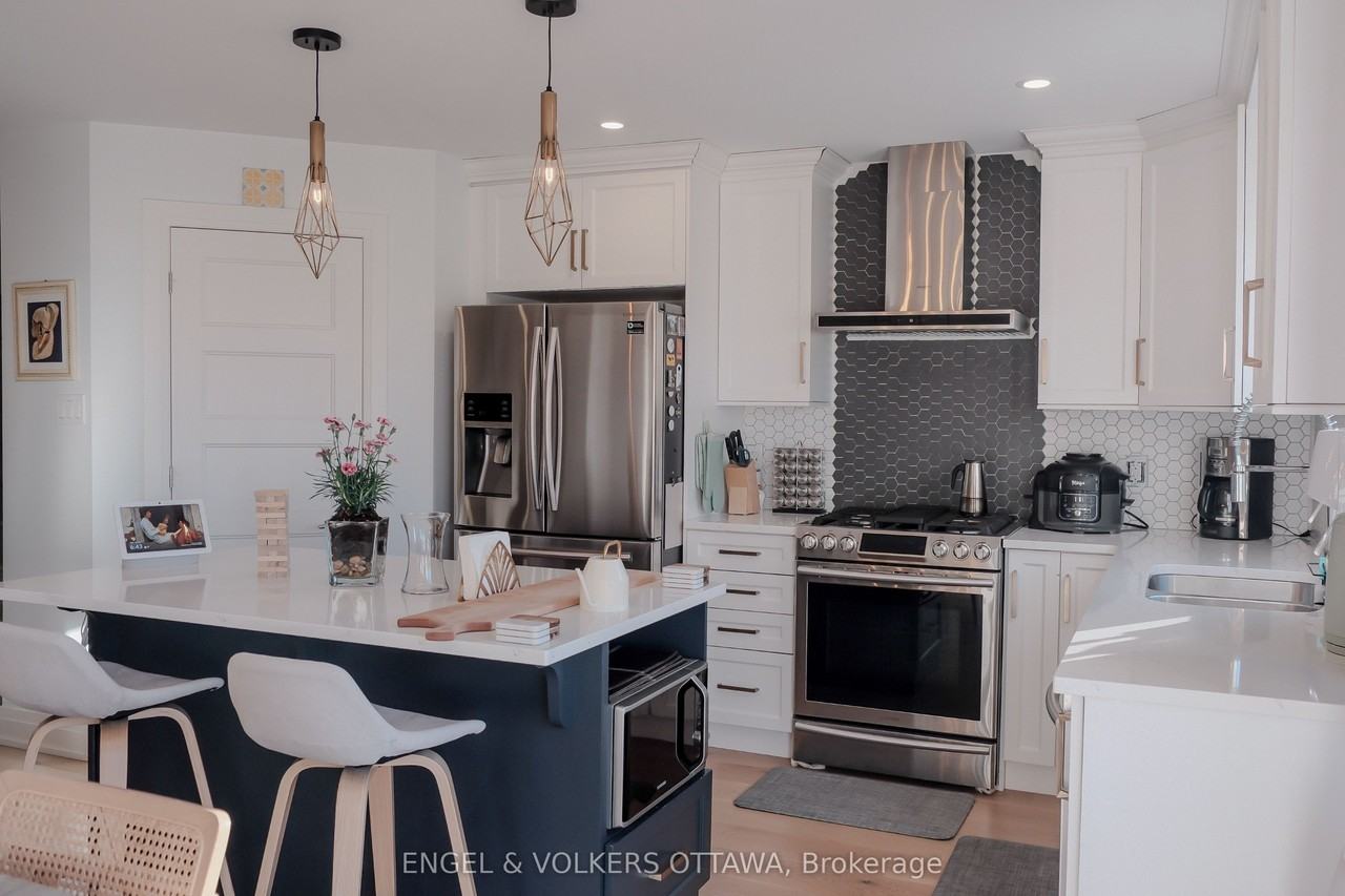 303 Belfort St - Photo 6 of 24