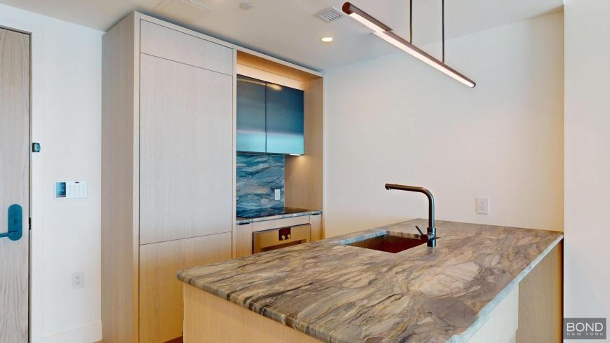 499 9th Ave - Photo 3 of 10