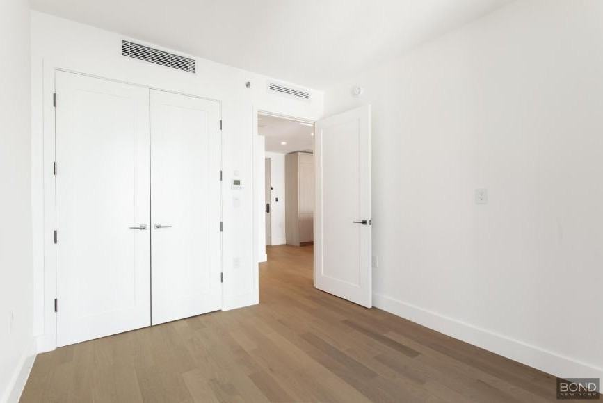 499 9th Ave - Photo 5 of 10