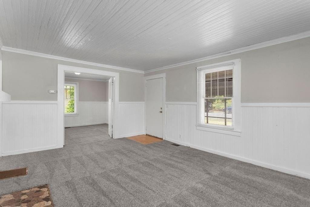 1742 Ware Ave - Photo 3 of 15