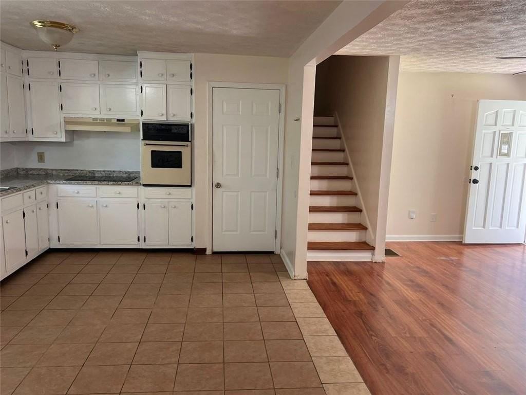 2768 Majestic Cir - Photo 3 of 8