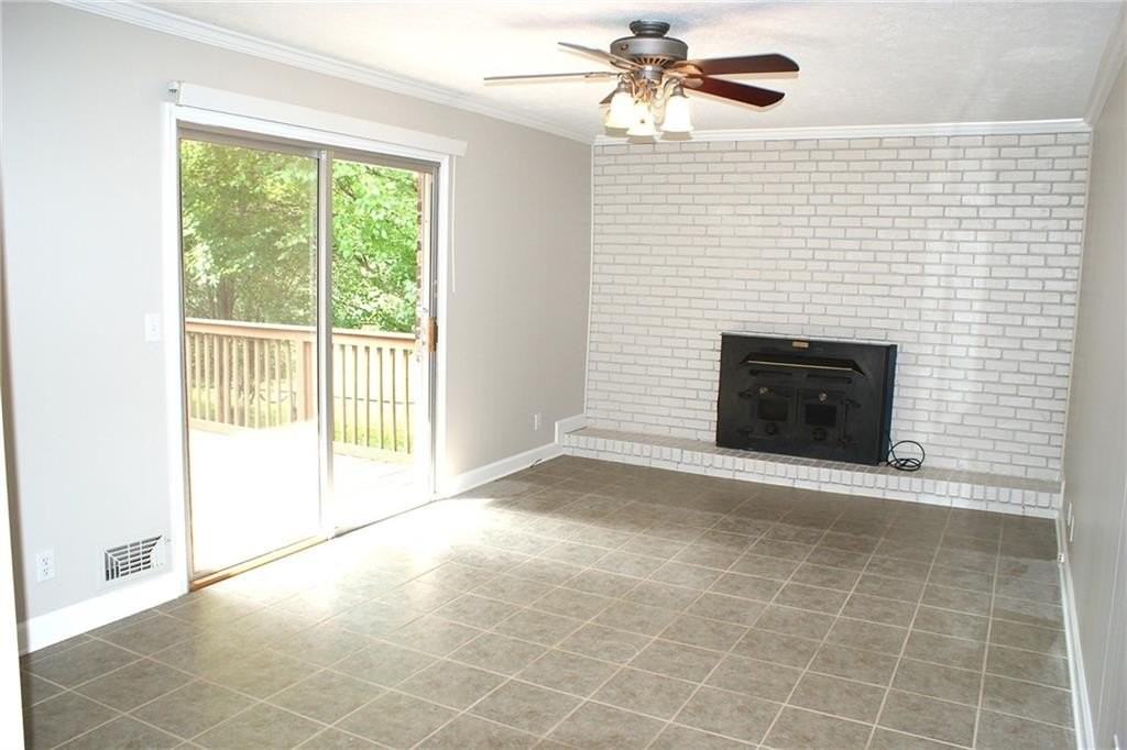 6725 Ridge Moore Dr - Photo 3 of 35