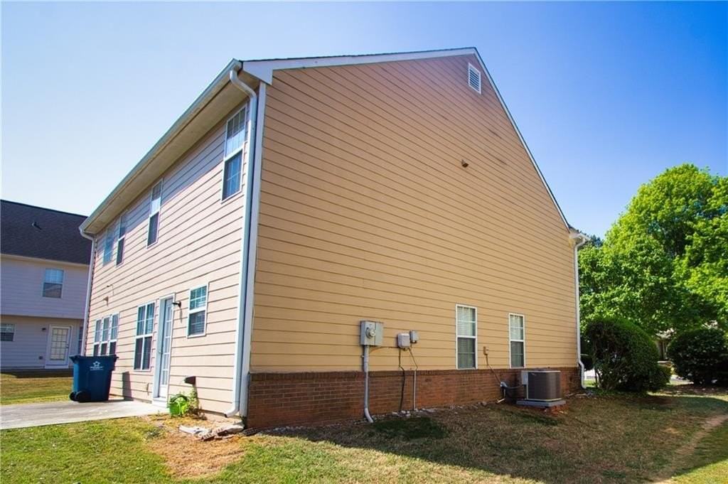 3292 Shady Valley Ct - Photo 5 of 42