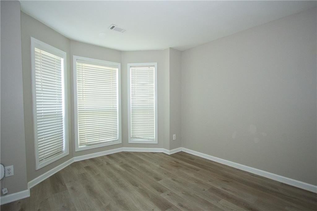 3292 Shady Valley Ct - Photo 7 of 42