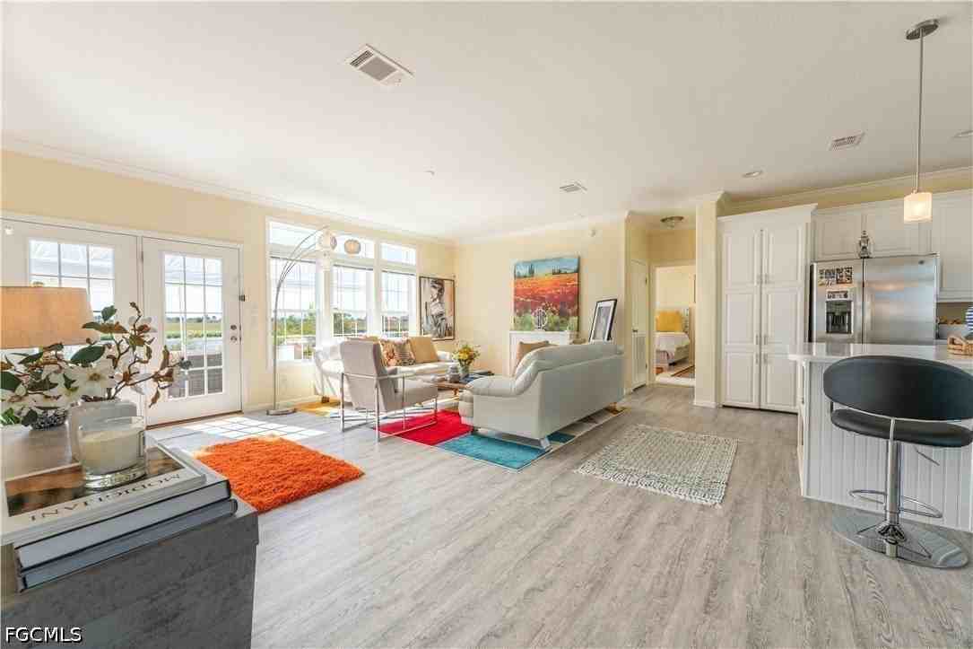 1084 E Anchor Ln - Photo 6 of 12