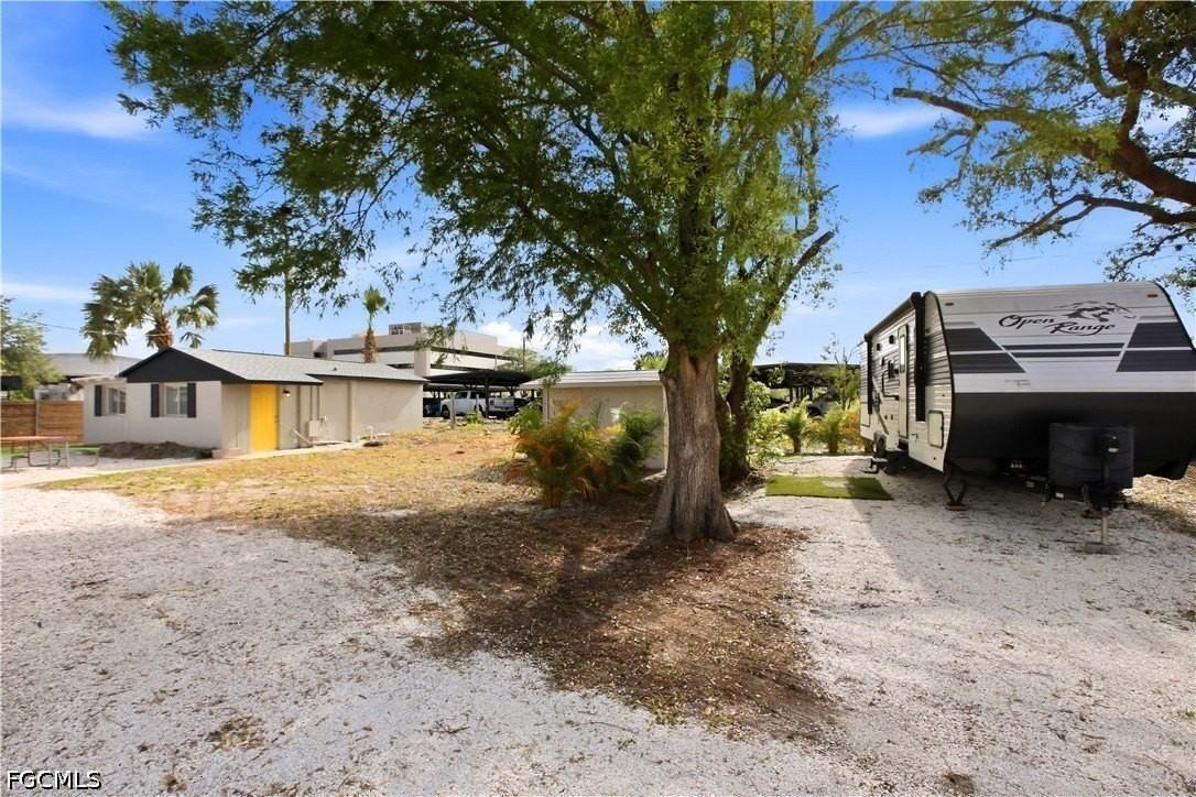 1640 Daniels Dr #B - Photo 2 of 15