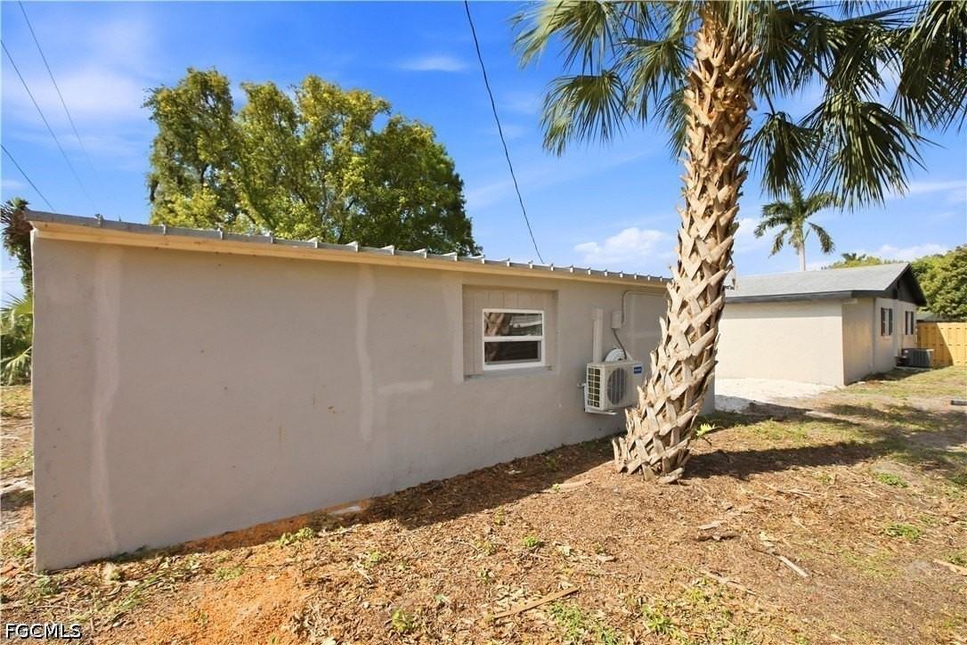 1640 Daniels Dr #B - Photo 4 of 15