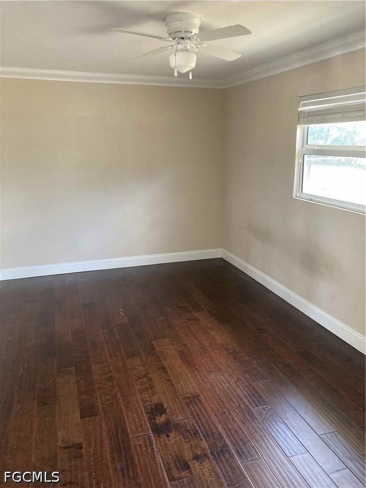 724 Sesame Ct - Photo 6 of 15