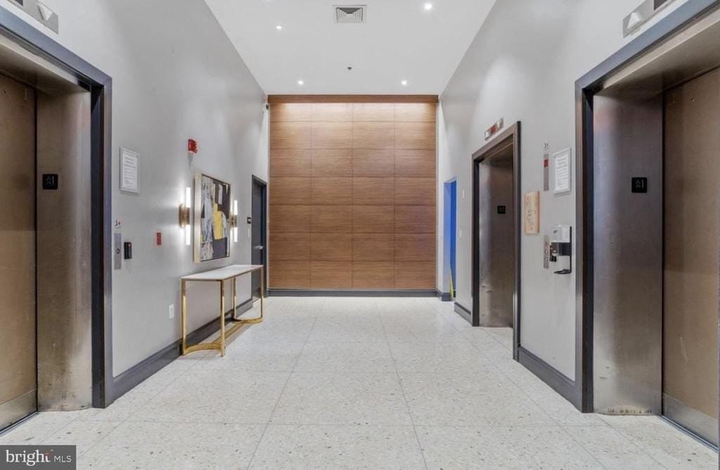 20159 N 8th St #401 - Photo 3 of 9