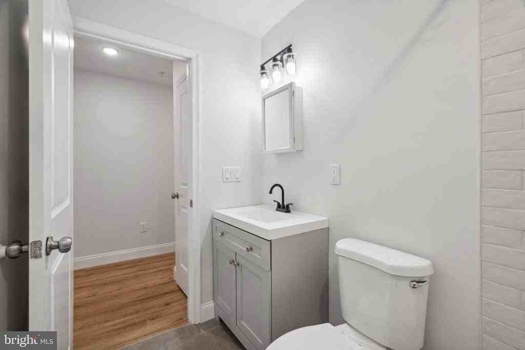 1701 Point Breeze Ave #1A - Photo 7 of 12