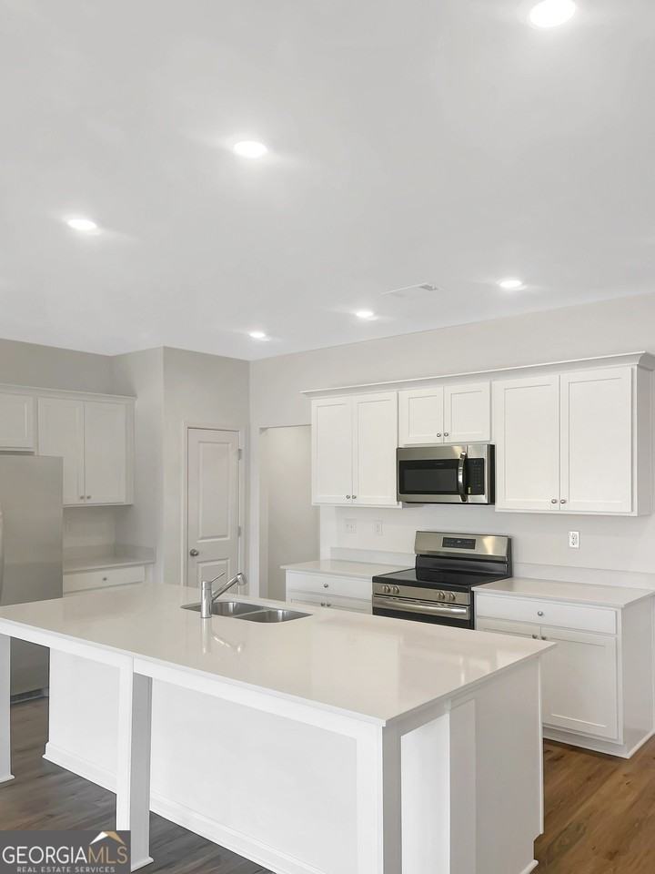 109 Milledge Commons Dr - Photo 3 of 6