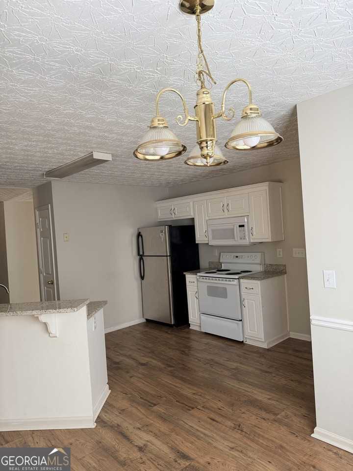 128 Shadowbrooke Cir - Photo 3 of 27