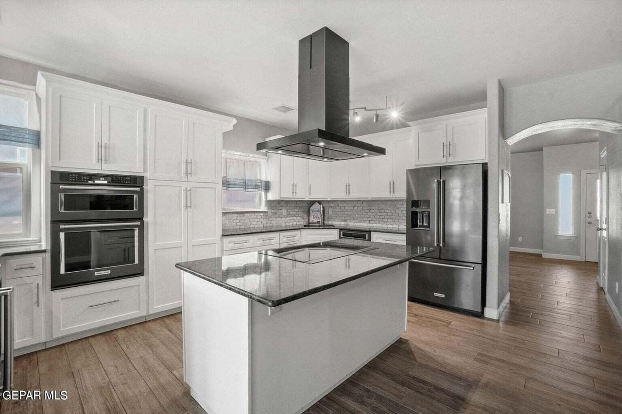 11032 Bullseye St - Photo 7 of 31