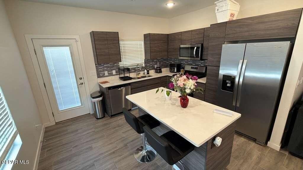 476 Deserts Dr - Photo 6 of 18