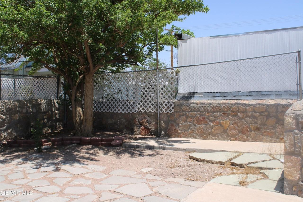 3526 Nations Ave #1-2 - Photo 2 of 13