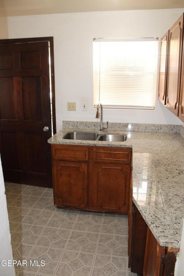 3526 Nations Ave #1-2 - Photo 4 of 13