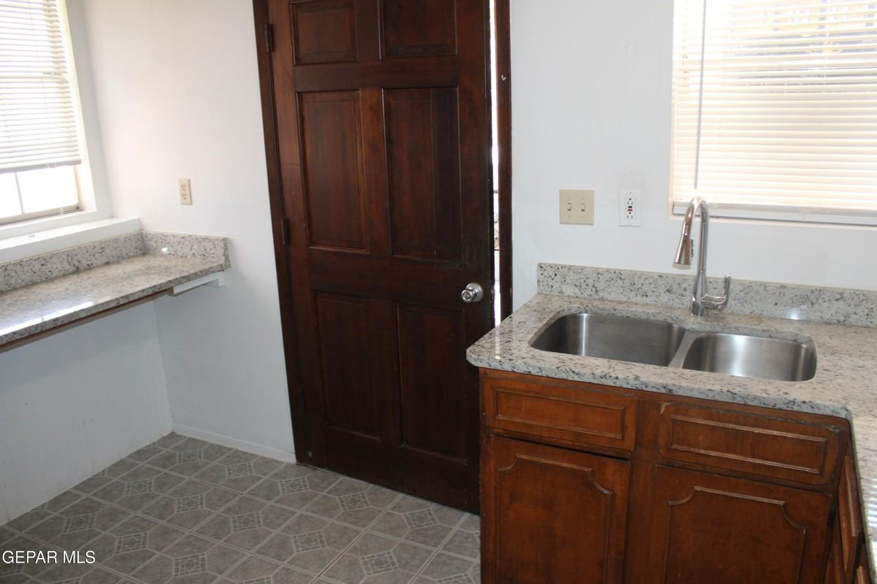 3526 Nations Ave #1-2 - Photo 5 of 13